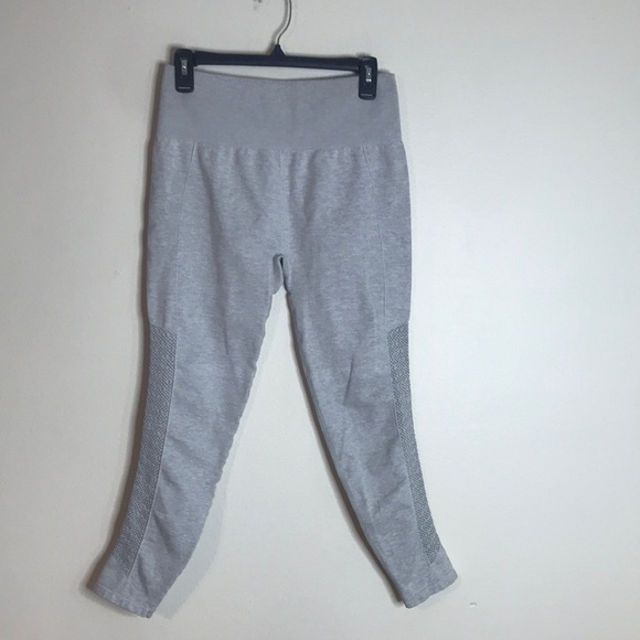 - Fabletics Sync High Waist Perforated Compression Heathered light Gray leggings - Picture 1 of 12